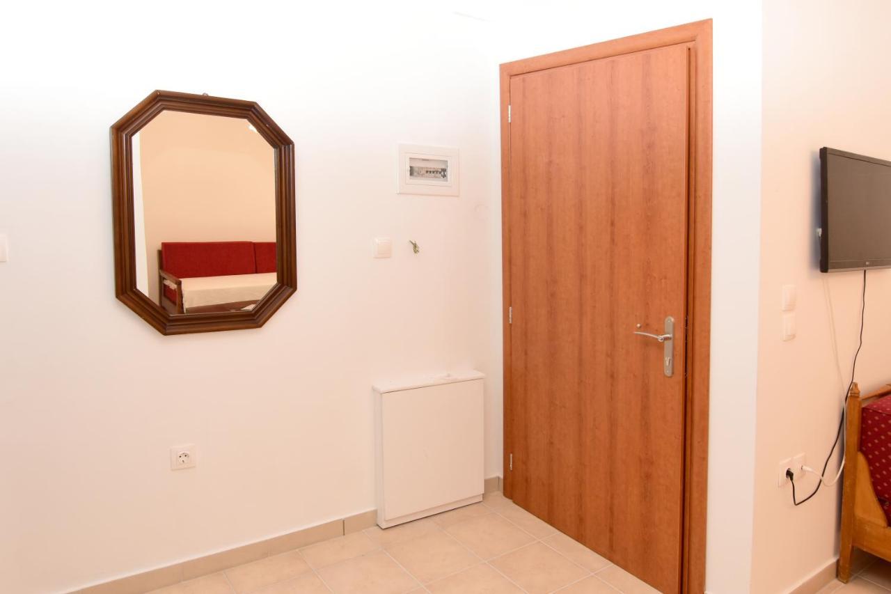 M&D Apartments Peraía Екстериор снимка